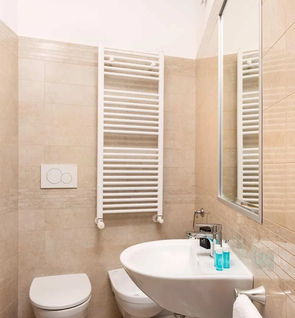 Idyllia - Spacious Bright Flat Rome 0*,  Italy
